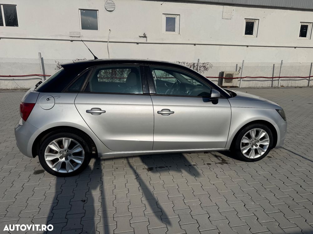 Audi A1 Sportback 1.6 TDI Stronic Ambition - 8
