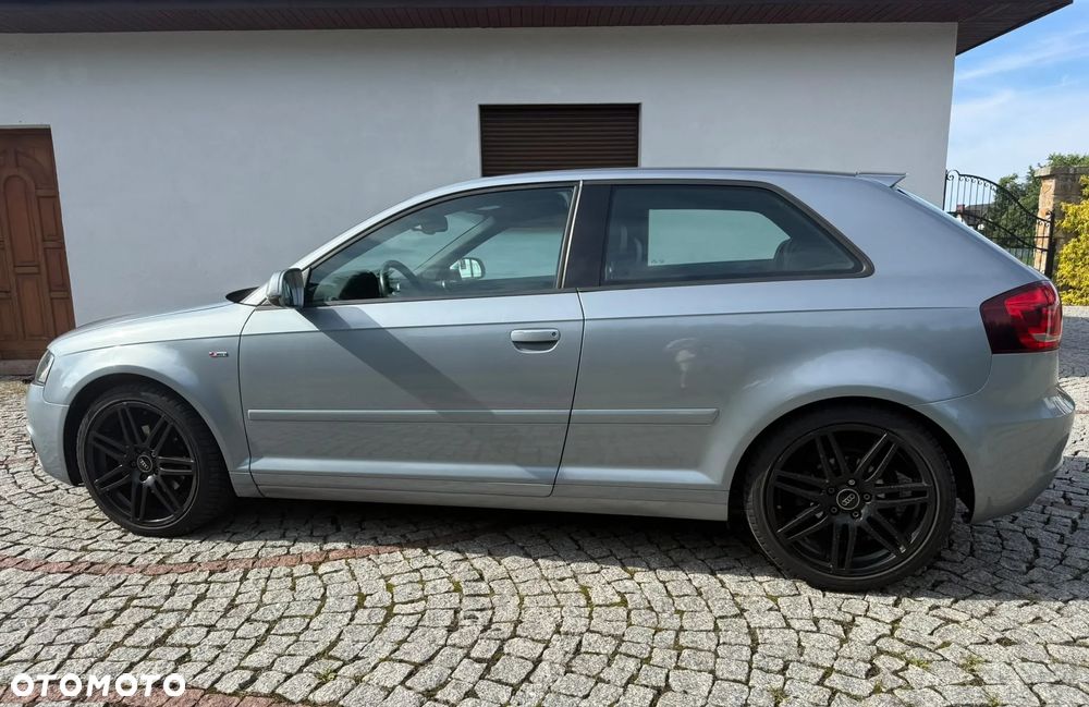 Audi A3 3-drzwiowe 2.0 TDI DPF S tronic Ambition - 5