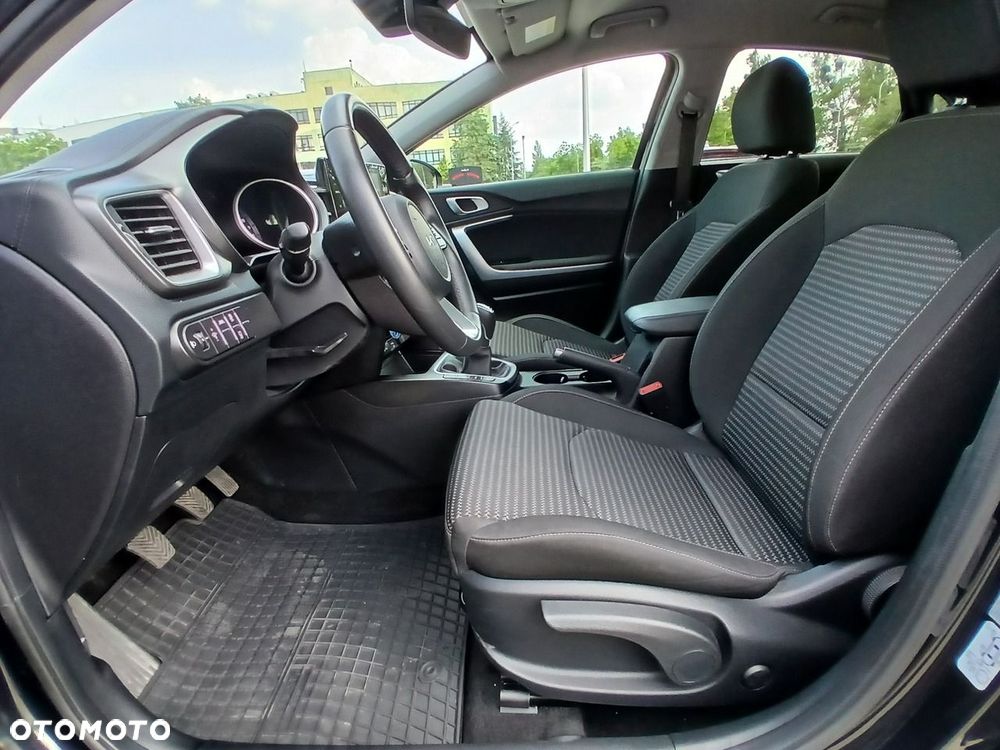 Kia Ceed 1.5 T-GDI M - 10