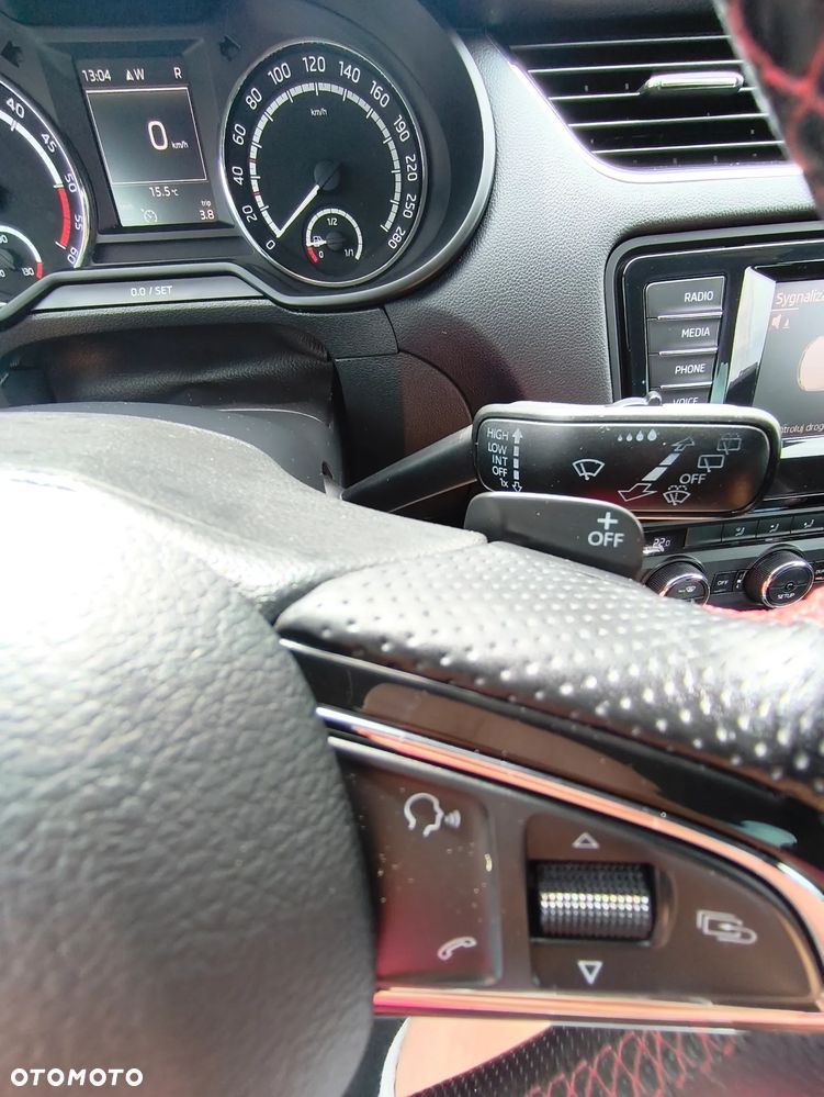 Skoda Octavia 2.0 TDI DSG RS - 20