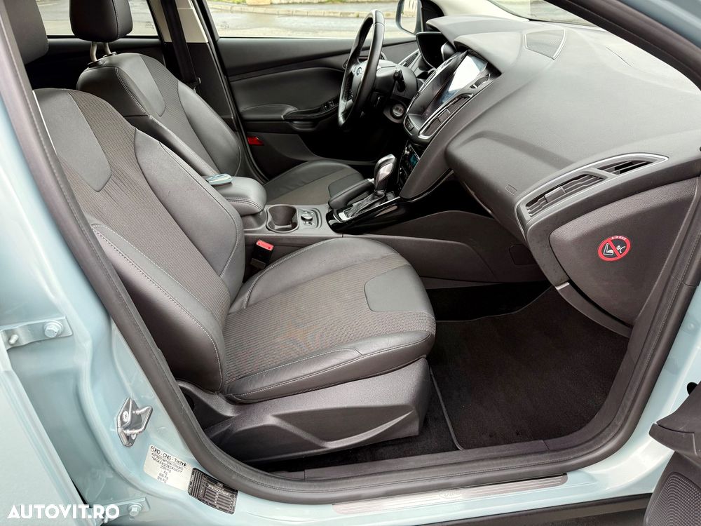 Ford Focus - 11