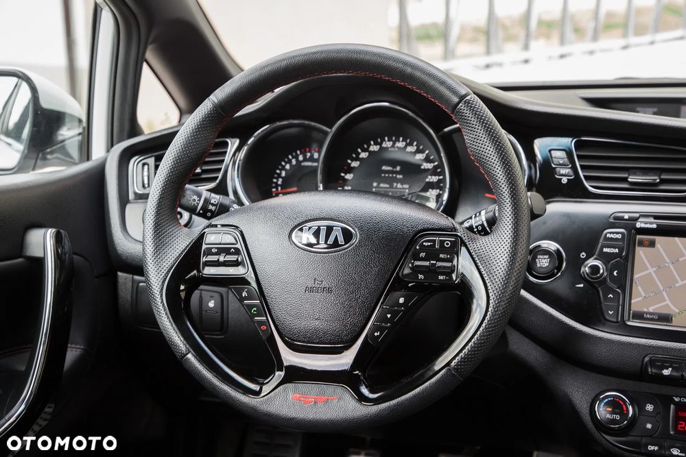 Kia Ceed 1.6 T-GDI GT - 31