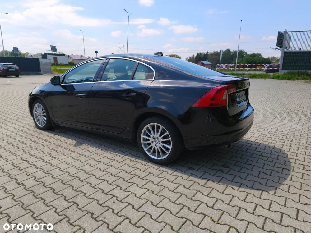 Volvo S60 - 16