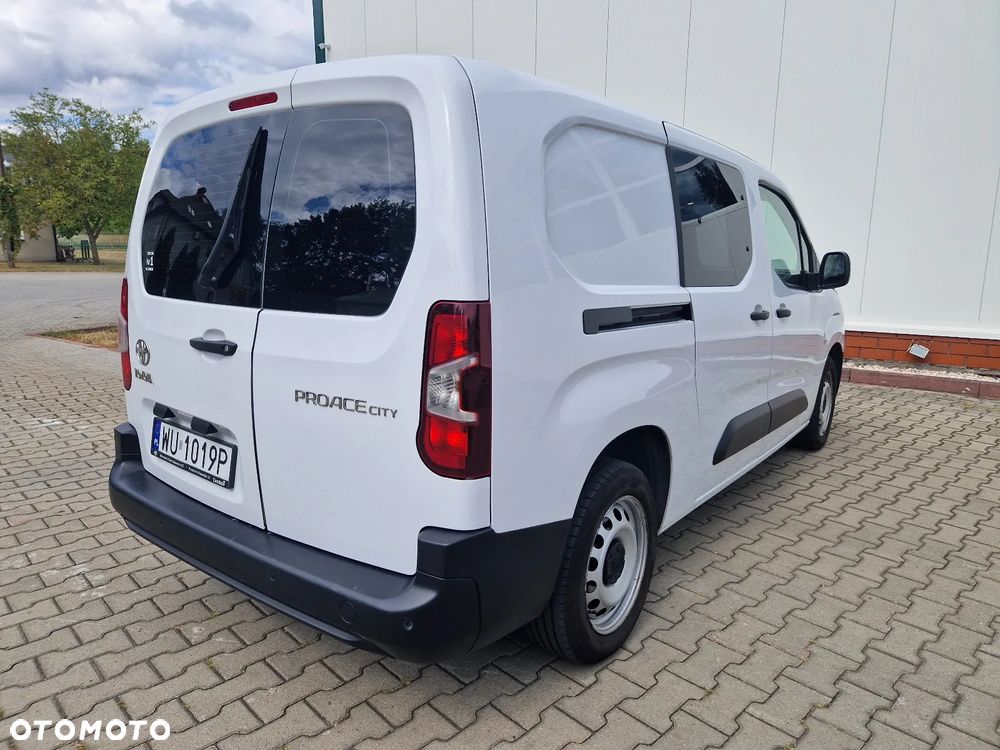 Toyota ProAce Kombi 1.5 D-4D Medium 2,6t - 6