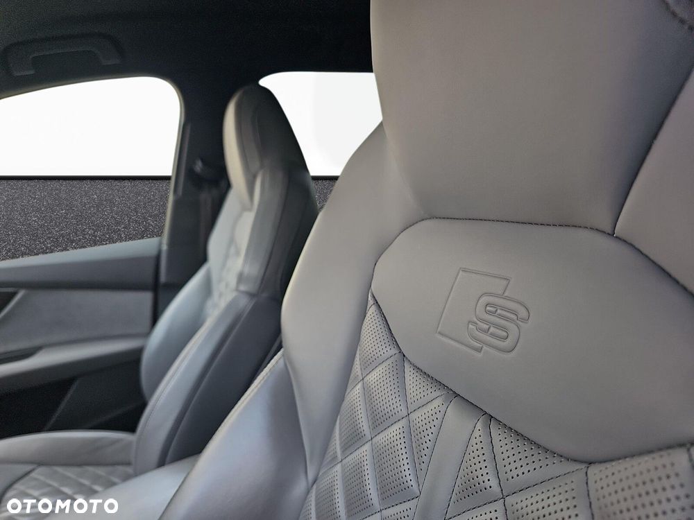 Audi Q7 - 12