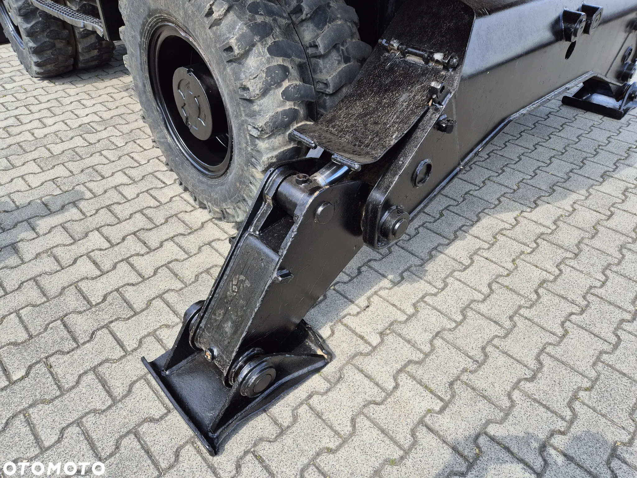 JCB JS175 W / 1 WŁ / W PEŁNI SPRAWNA / KABINA / ODNOWIONA / SERWISOWANA / 4X4 / SILNIK ISUZU / 2 ŁYZKI W ZESTAWIE! - 19