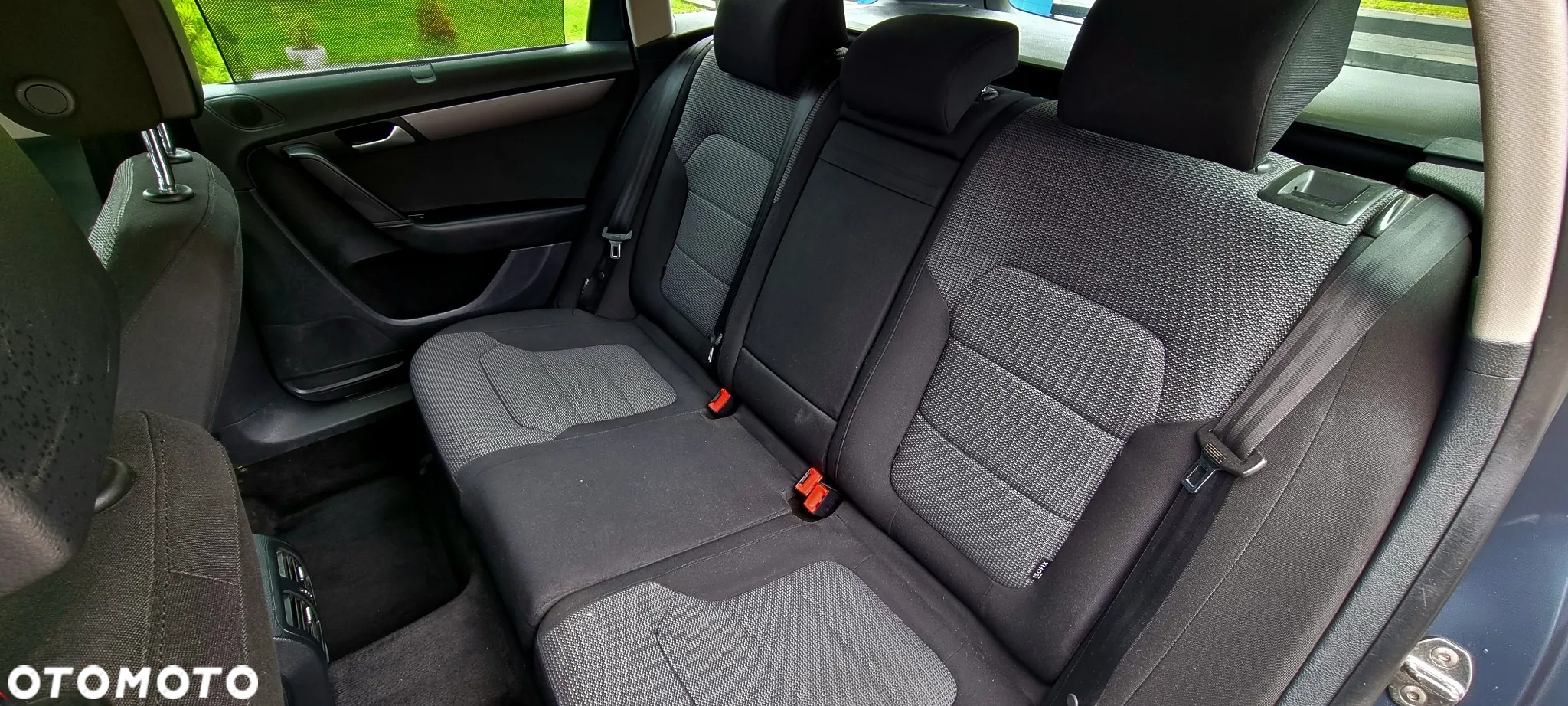 Volkswagen Passat Variant 2.0 TDI BlueMotion Technology Comfortline - 35