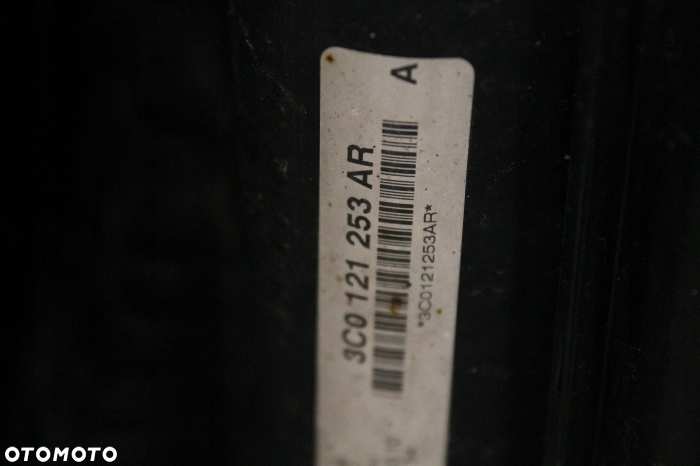 VW PASSAT B6 2.0 TDI 05R- PAS PRZEDNI CHŁODNICE - 11