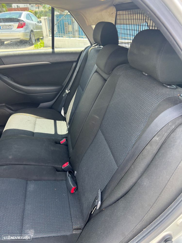 Toyota Avensis SW 2.0 D-4D Sol - 10