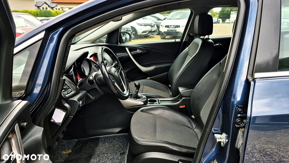 Opel Astra 1.4 T Sport - 27