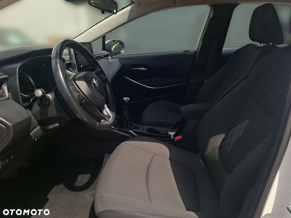 Toyota Corolla - 13