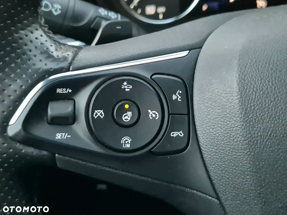 Opel Insignia - 16