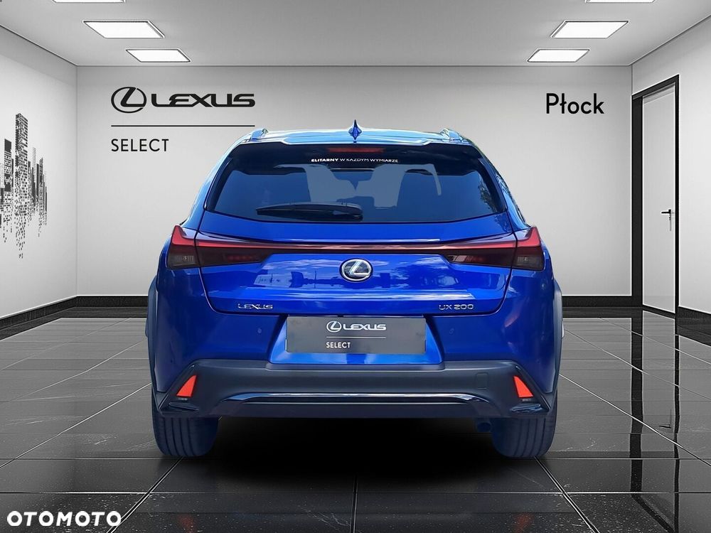 Lexus UX - 4
