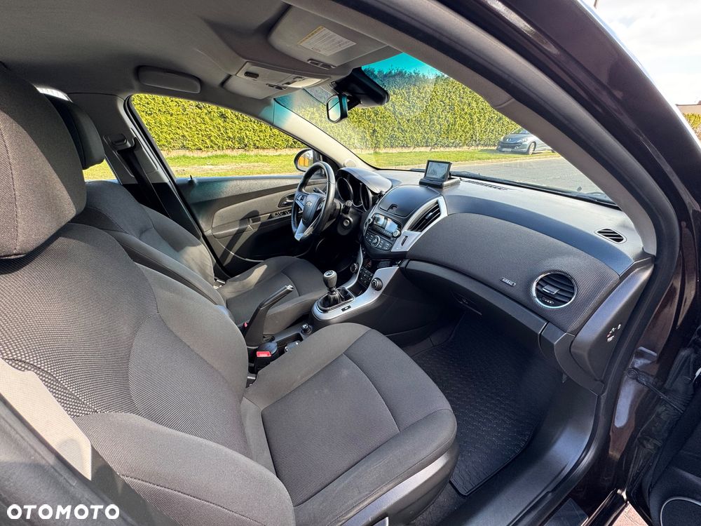 Chevrolet Cruze 1.8 LT - 10