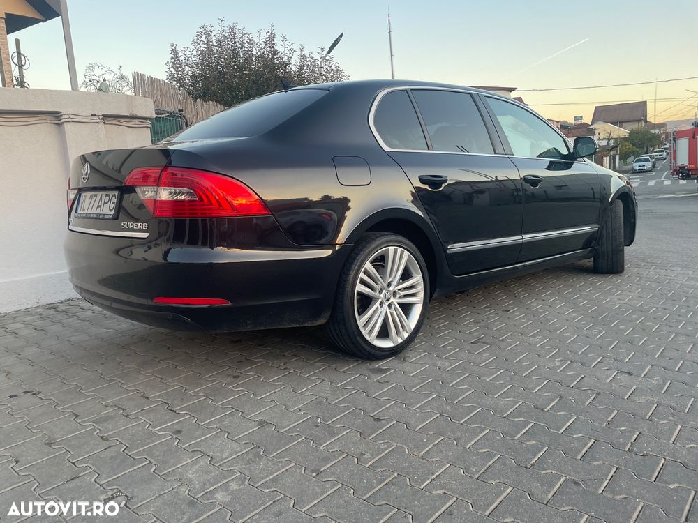 Skoda Superb 2.0 TDI DSG Ambition - 2