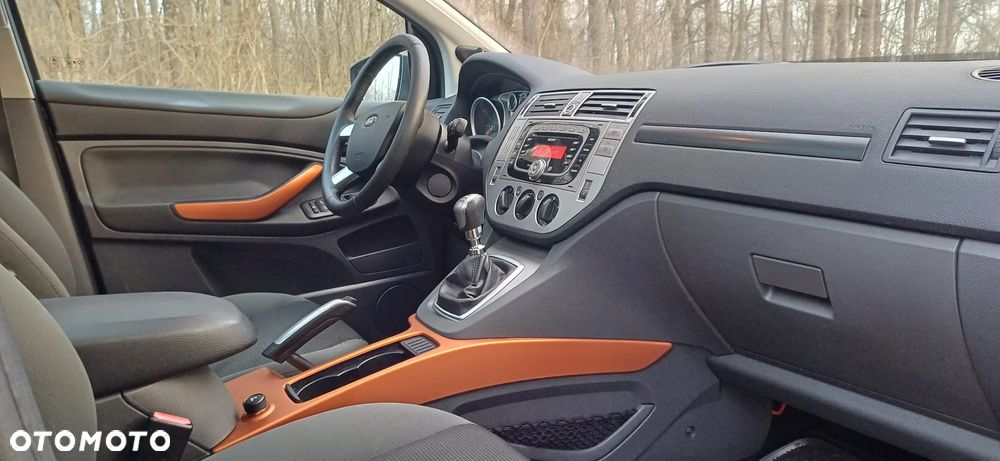 Ford Kuga 2.0 TDCi 4x4 Titanium - 17