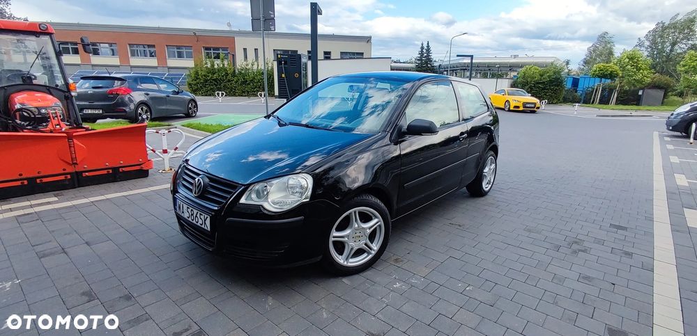 Volkswagen Polo 1.2 Comfortline - 1