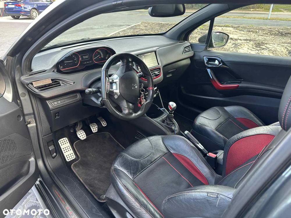 Peugeot 208 GTI 200 THP - 3
