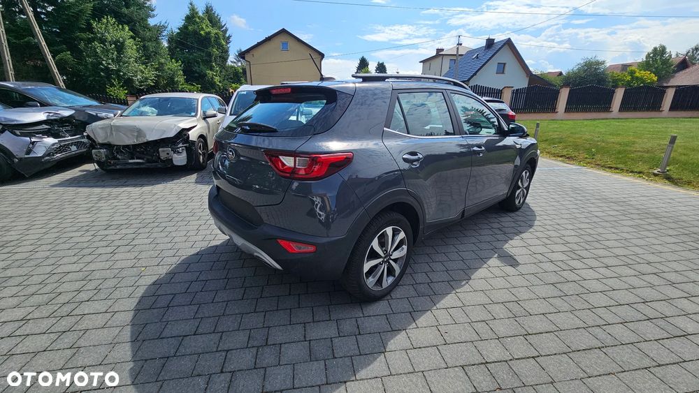 Kia Stonic - 38