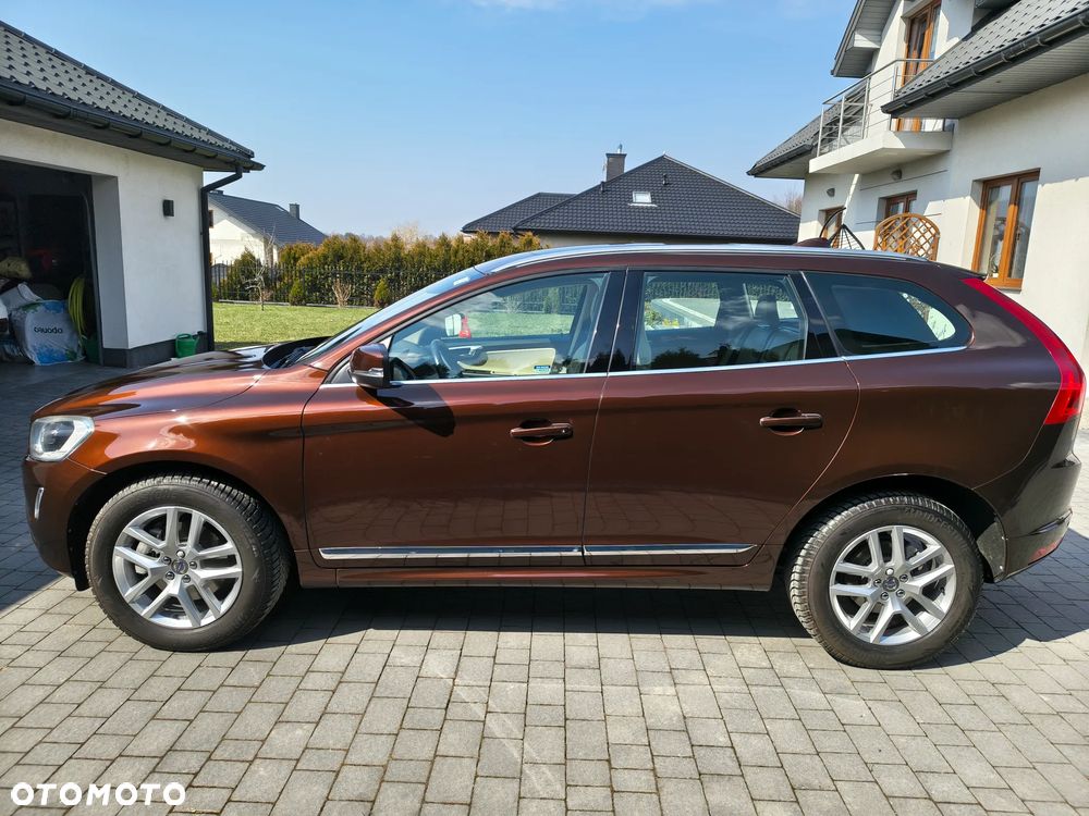 Volvo XC 60 D4 AWD Summum - 3