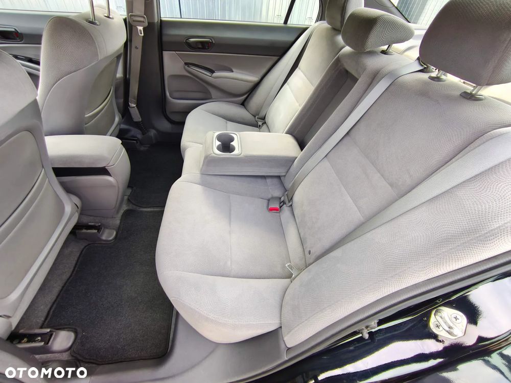 Honda Civic 1.8 Comfort - 16