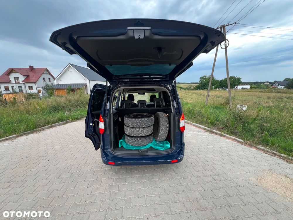 Ford Tourneo Courier - 13