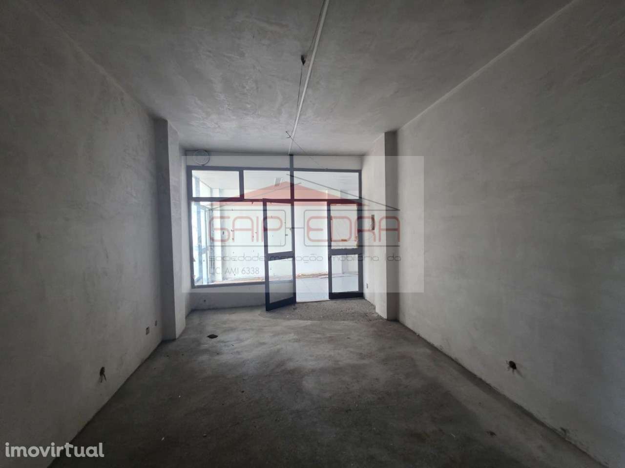 Lojas Shopping Europa no centro de Valença - Grande imagem: 3/14