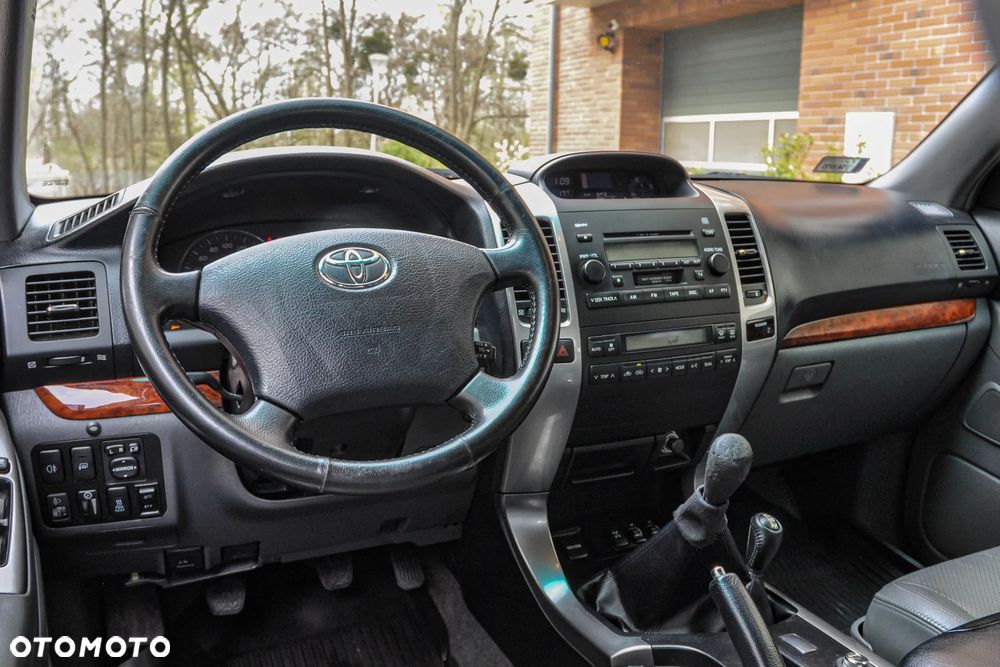 Toyota Land Cruiser - 9