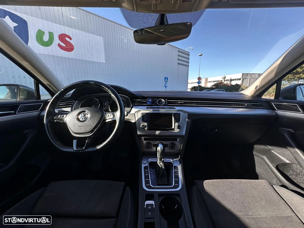 VW Passat Variant 1.6 TDI Confortline DSG - 6