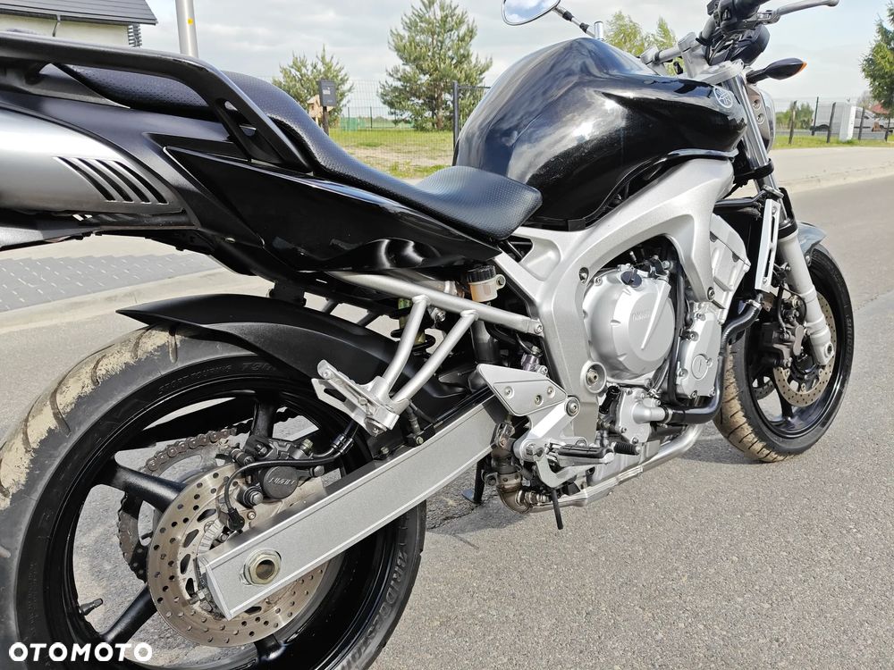 Yamaha FZ6 - 8