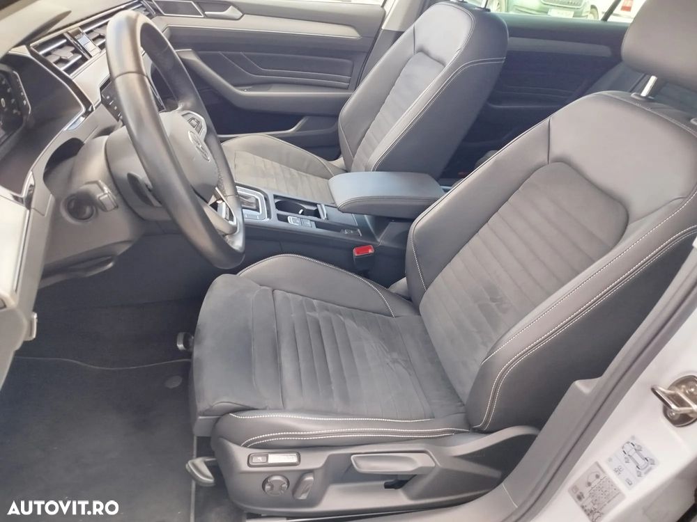 Volkswagen Passat Variant 2.0 TDI SCR DSG 4Motion Elegance - 9