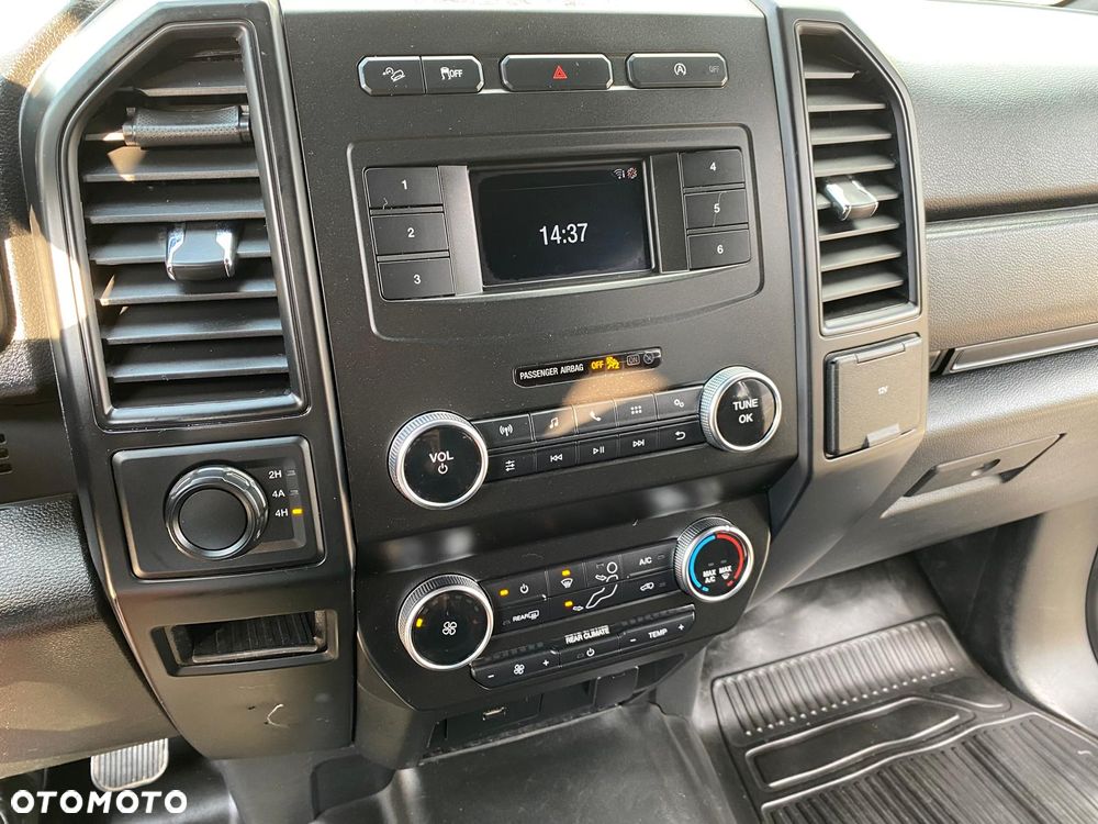 Ford Expedition - 31