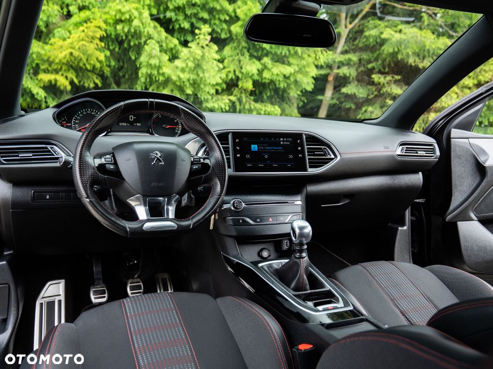 Peugeot 308 1.2 PureTech Allure S&S - 30