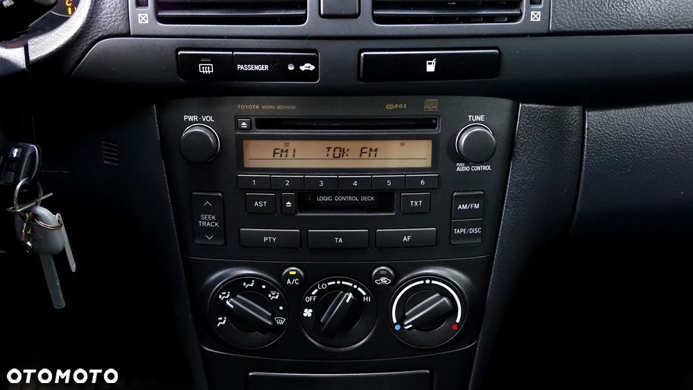 Toyota Avensis - 18