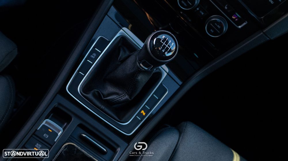 VW Golf Variant 2.0 TDi R-Line - 40