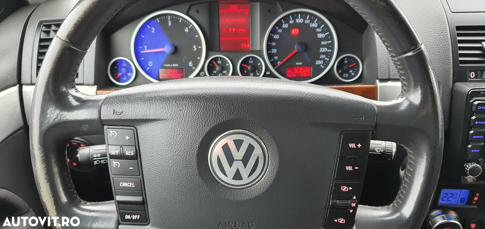 Volkswagen Touareg 2.5 R5 TDI - 7