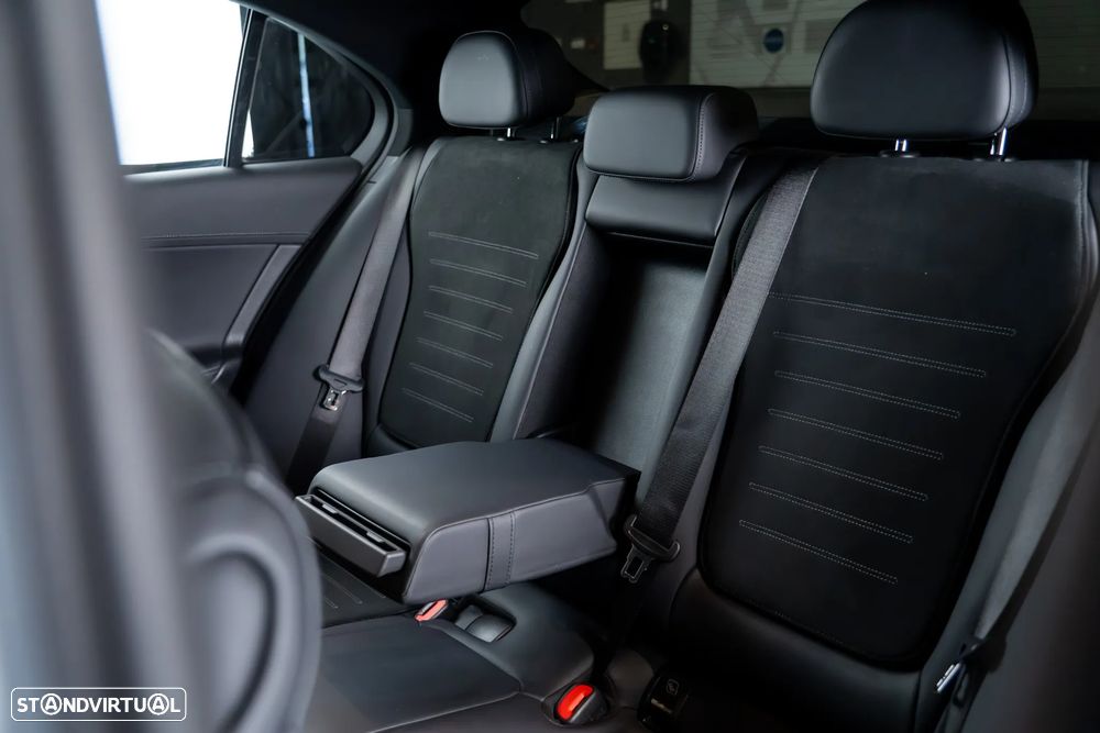 Mercedes-Benz C 300 d AMG Line - 30