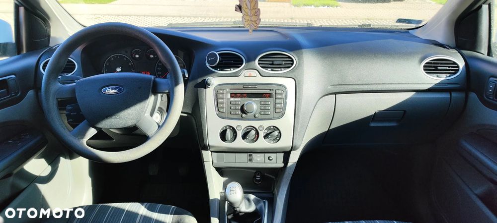 Ford Focus 1.6 Amber X - 15