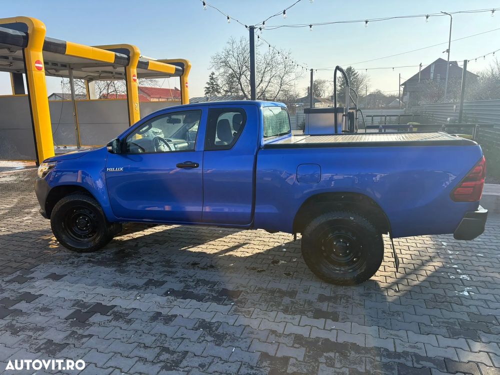 Toyota HILUX - 7