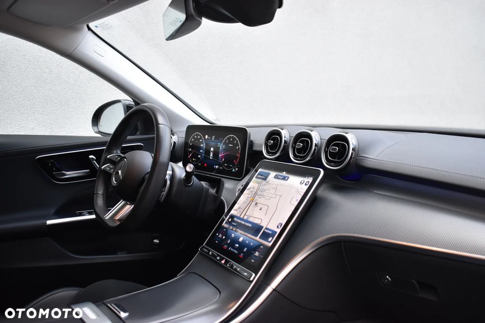 Mercedes-Benz Klasa C 180 9G-TRONIC AMG Line - 14