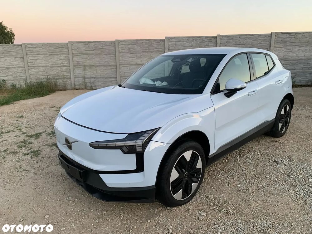 Volvo EX30 Single Motor Extended Range RWD Core - 30