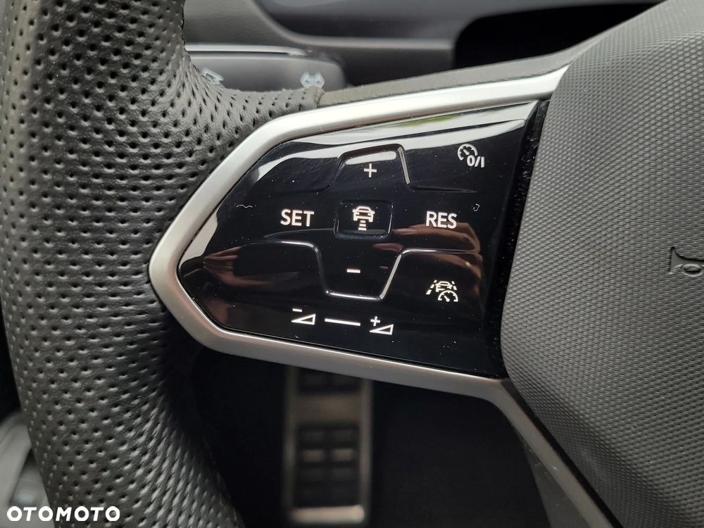 Volkswagen Tiguan - 22