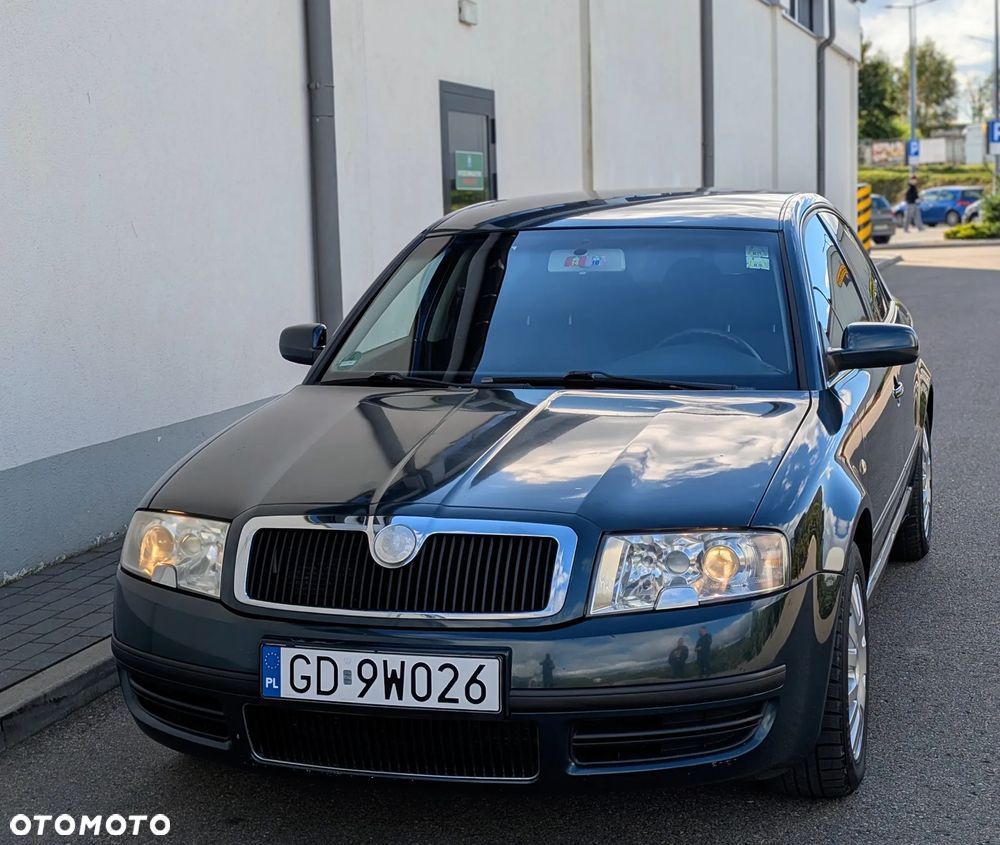 Skoda Superb 2.0 TDI DPF Comfort - 9