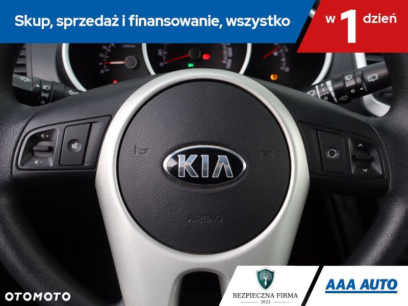 Kia Venga - 17