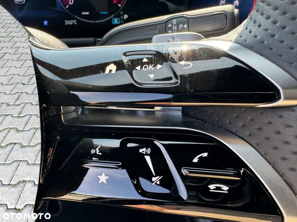 Mercedes-Benz GLA - 20