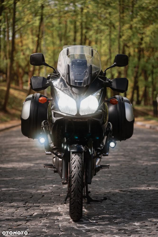 Suzuki V-STROM - 4