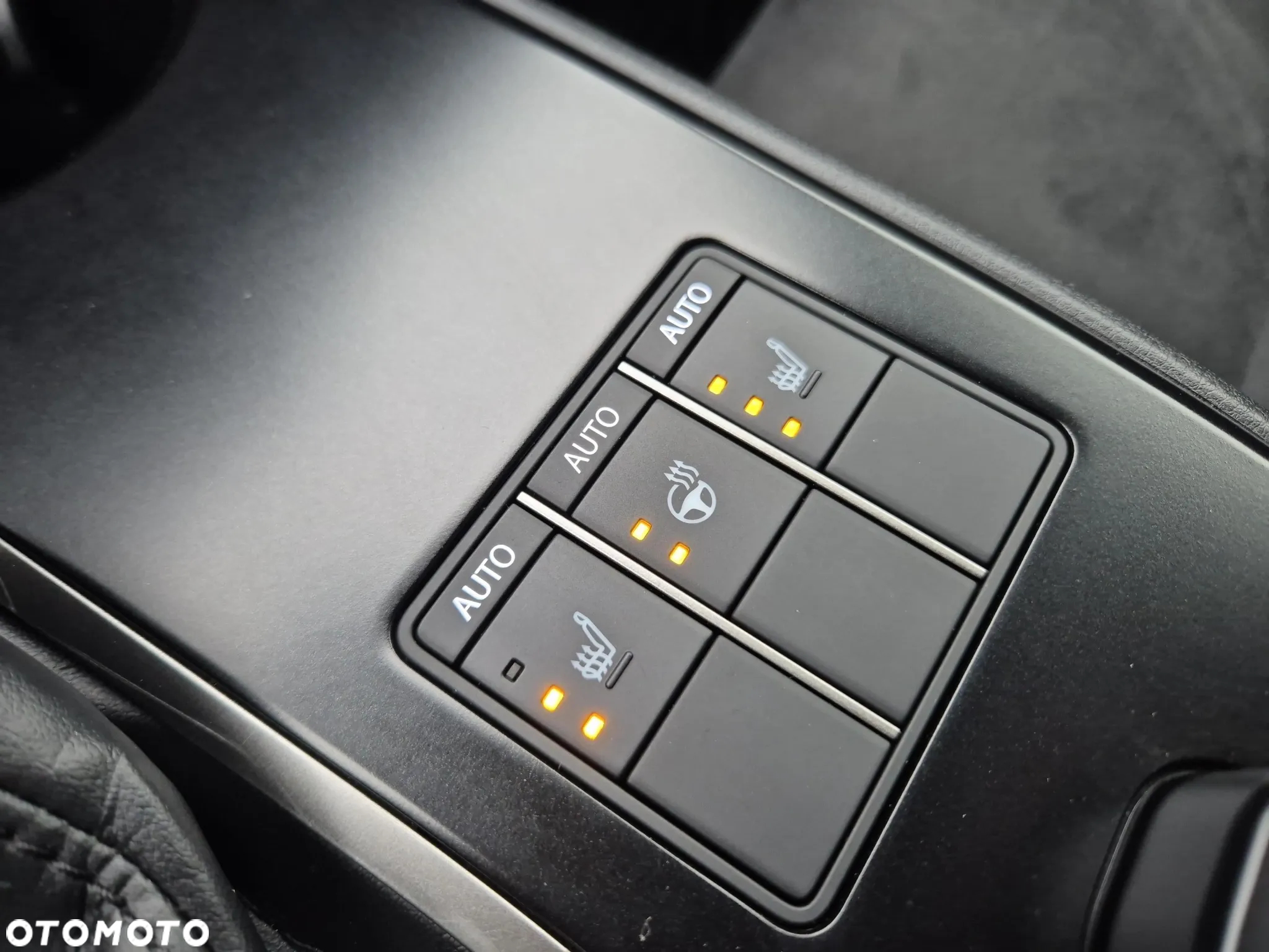 Lexus UX 200 GPF Business Edition 2WD - 24