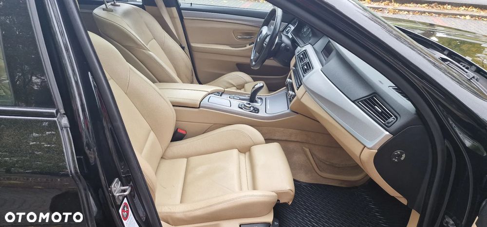 BMW Seria 5 525d xDrive Modern Line - 35