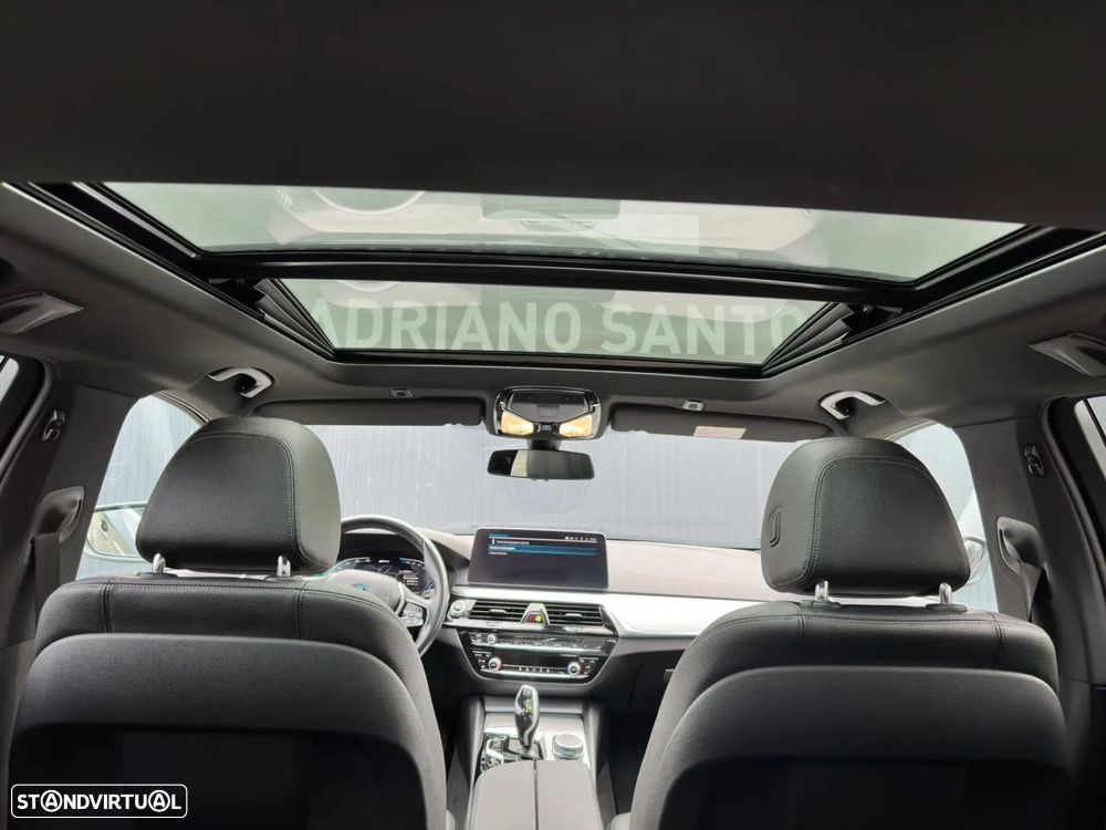 BMW 530 Gran Turismo - 12