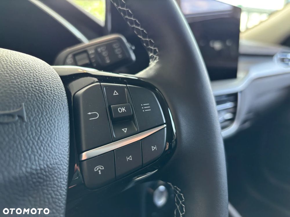 Ford Kuga - 8